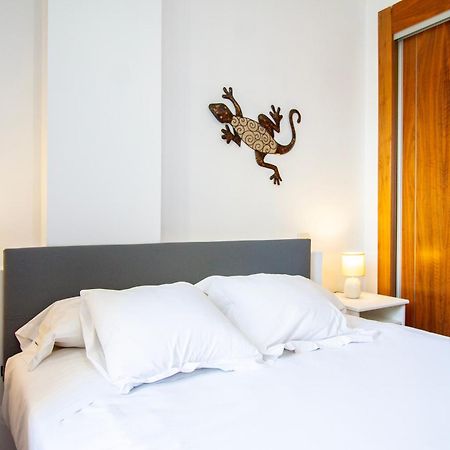 Apartamentos Adelfas Madrid Exterior photo
