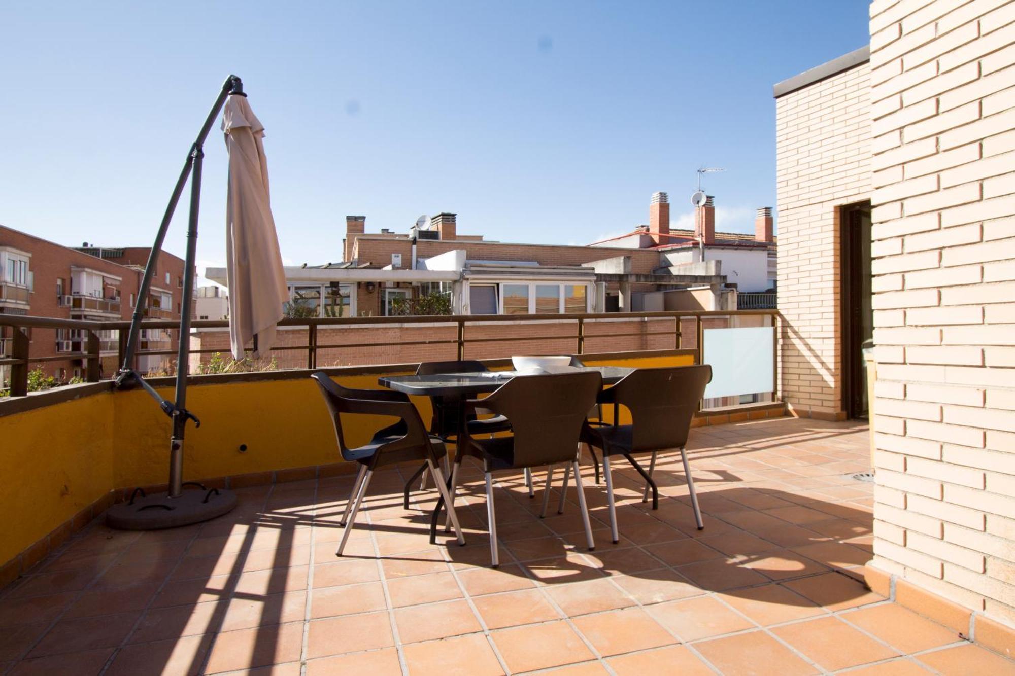 Apartamentos Adelfas Madrid Exterior photo